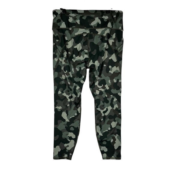 Athleta Lightning Camo 7/8 Tight with Pockets Size Large - Picture 2 of 8